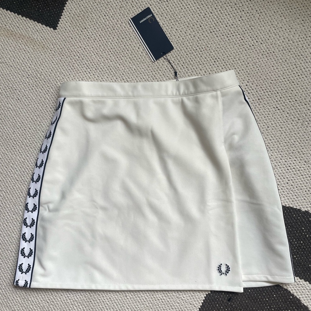 Fred Perry white taped tennis skirt US 8/UK12 NWT